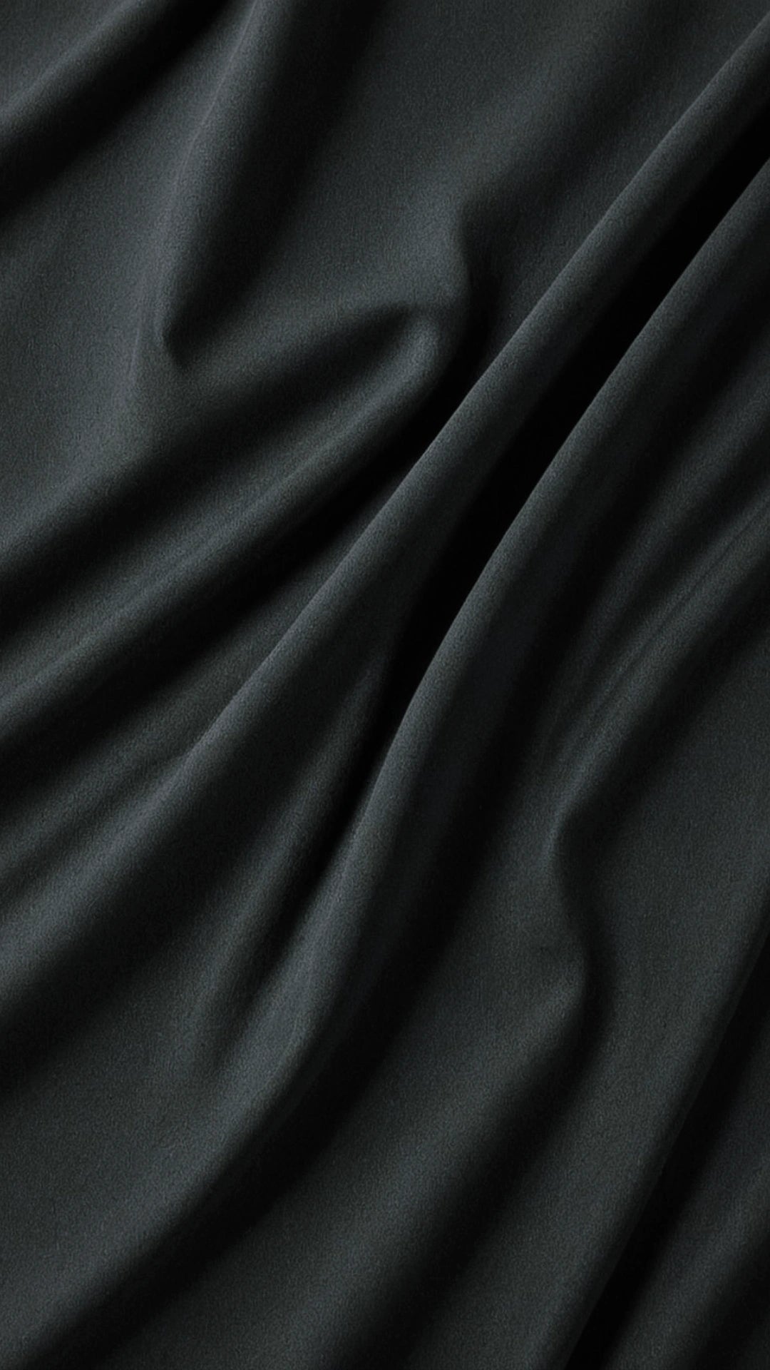 ESSENTIAL LONG-SLEEVE