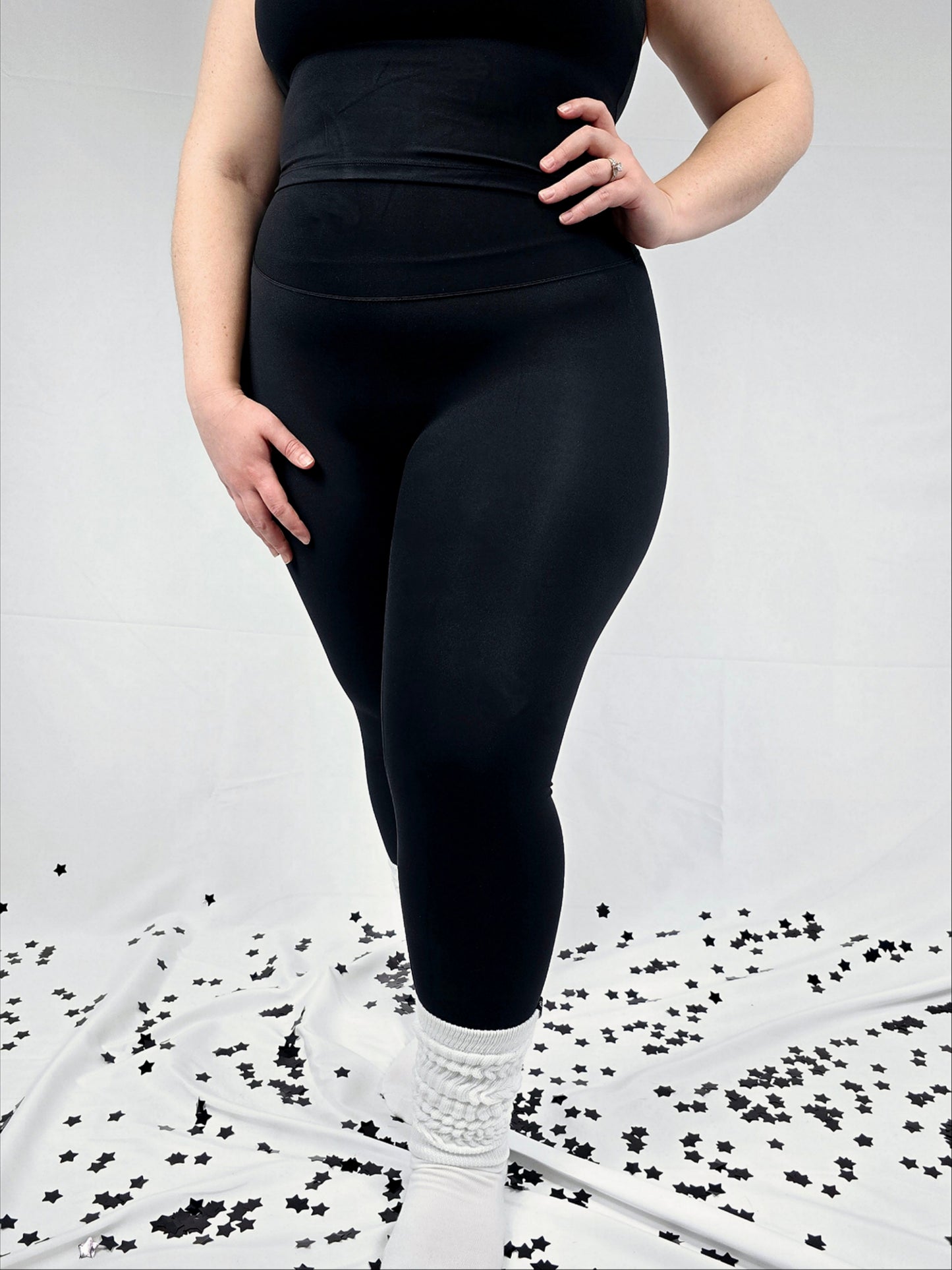ESSENTIAL SCRUNCH LEGGINGS